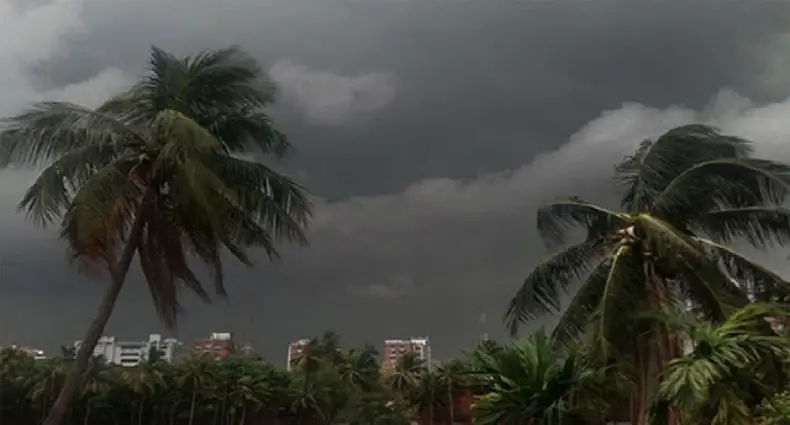 দেশের প্রায় অর্ধেক অঞ্চলে ঝড়ের সম্ভাবনা দেশের প্রায় অর্ধেক অঞ্চলে ঝড়ের সম্ভাবনা