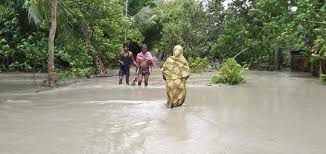 আমফান প্রভাবে পটুয়াখালীর গ্রাম প্লাবিত আমফান প্রভাবে পটুয়াখালীর গ্রাম প্লাবিত