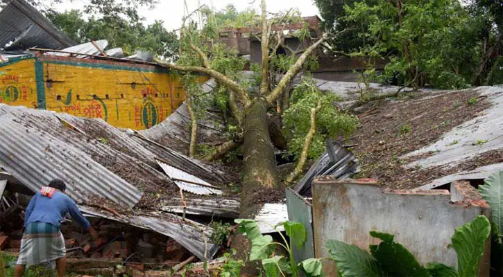 আমফান তাণ্ডবে পশ্চিমবঙ্গে ৭২ জনের মৃত্যু