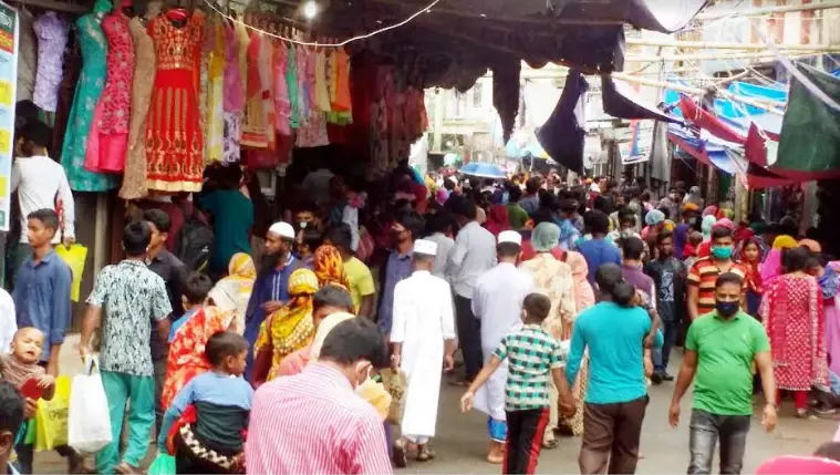 তিনদিন বন্ধ রাখার পর আবারও খুলে দেয়া হয়েছে দোকানপাট