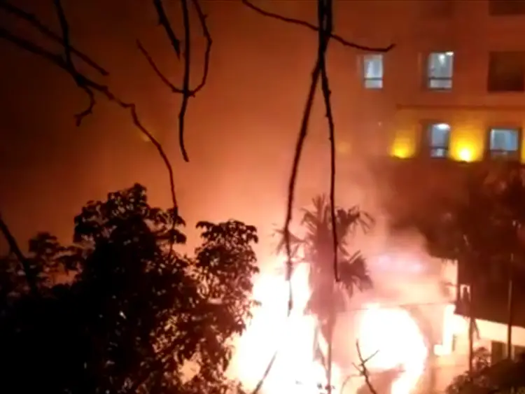 ফায়ার এক্সটিংগুইশারগুলো মেয়াদোত্তীর্ণ ছিল ইউনাইটেড হাসপাতালের ফায়ার এক্সটিংগুইশারগুলো মেয়াদোত্তীর্ণ ছিল ইউনাইটেড হাসপাতালের