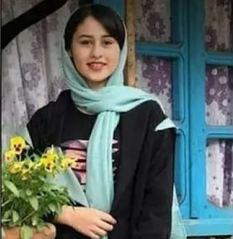 ইরানে ‘ভালোবাসার অপরাধে’ কন্যার শিরশ্ছেদ করলেন বাবা ইরানে ‘ভালোবাসার অপরাধে’ কন্যার শিরশ্ছেদ করলেন বাবা