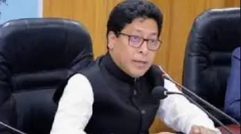 করোনা ভাইরাসে ঝুঁকিপূর্ণ অঞ্চলের কর্মকর্তা-কর্মচারীদের অফিসে আসতে মানা করোনা ভাইরাসে ঝুঁকিপূর্ণ অঞ্চলের কর্মকর্তা-কর্মচারীদের অফিসে আসতে মানা