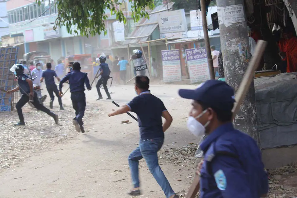 দিনাজপুরে হাবিপ্রবির জোড়া খুনের ঘটনায় জেলা স্বেচ্ছাসেবক লীগের সভাপতিসহ ২ জন গ্রেফতার