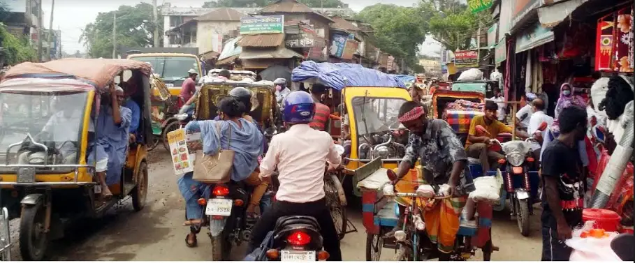 সীমাহীন যানজটে করোনা ভাইরাসের ঝুঁকিতে গাইবান্ধা শহর