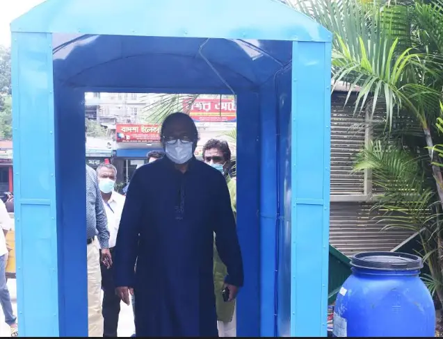 রাজশাহী নগর ভবনের ফটকে বসলো স্বয়ংক্রিয় জীবাণুনাশক টানেল রাজশাহী নগর ভবনের ফটকে বসলো স্বয়ংক্রিয় জীবাণুনাশক টানেল