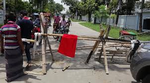 খুলনায় লকডাউন সফল করতে পুলিশের তৎপরতা খুলনায় লকডাউন সফল করতে পুলিশের তৎপরতা