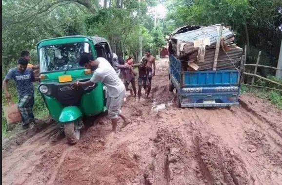 বাউফলে কাছিপাড়া টু কালিশুরি সড়কের বেহাল অবস্থা