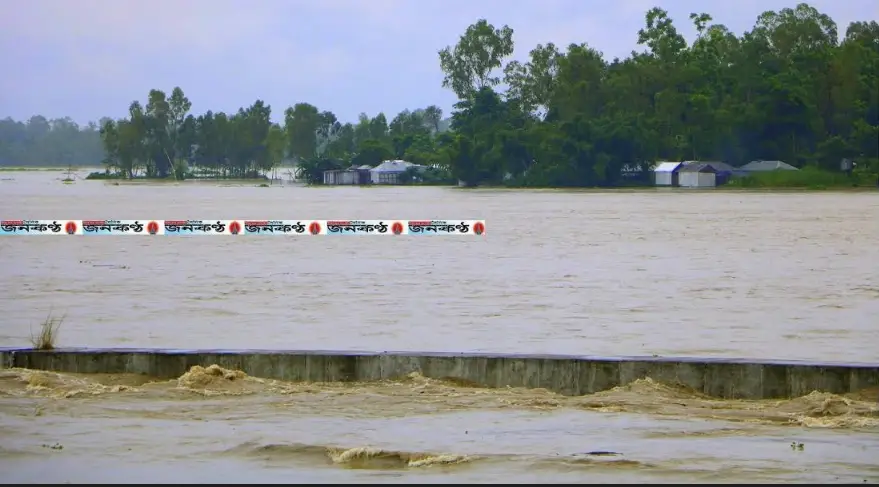 উজানের ঢলে বিপদসীমা অতিক্রমে তিস্তা নদীর অববাহিকায় বন্যা