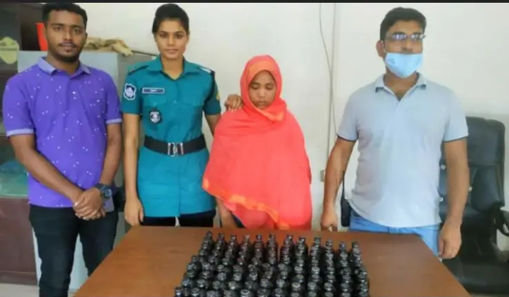 টঙ্গীতে নারী মাদক কারবারি গ্রেফতার টঙ্গীতে নারী মাদক কারবারি গ্রেফতার