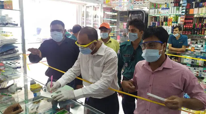 রাজধানীর মিরপুরে ৫ প্রতিষ্ঠানকে জরিমানা রাজধানীর মিরপুরে ৫ প্রতিষ্ঠানকে জরিমানা