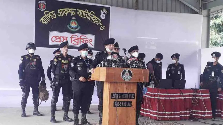 সুন্দরবনে র্যাবের সঙ্গে ‘বন্দুকযুদ্ধে‘ নিহত ৩ সুন্দরবনে র্যাবের সঙ্গে ‘বন্দুকযুদ্ধে‘ নিহত ৩