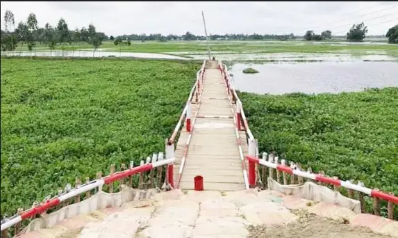 হবিগঞ্জে উপজেলা চেয়ারম্যানের নিজস্ব অর্থে সেতু নির্মাণ