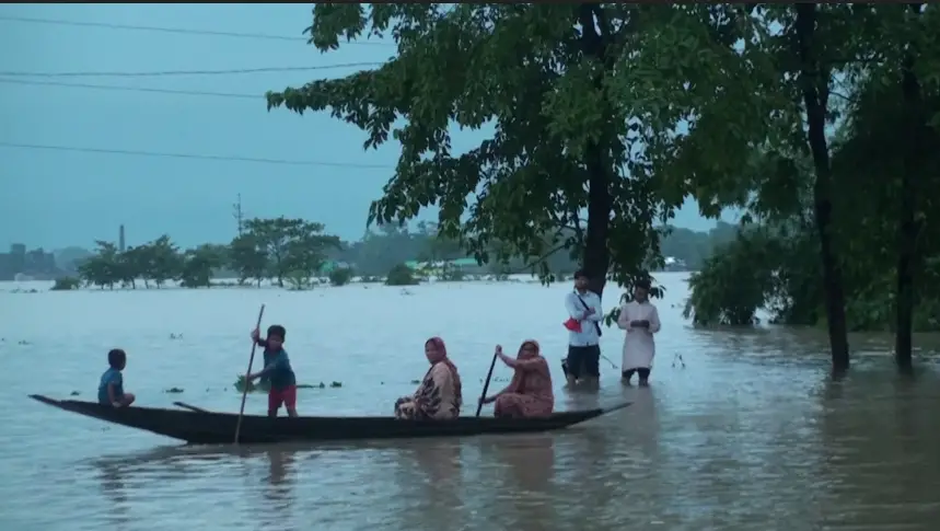সুনামগঞ্জে বন্যা পরিস্থিতির আরও অবনতি সুনামগঞ্জে বন্যা পরিস্থিতির আরও অবনতি