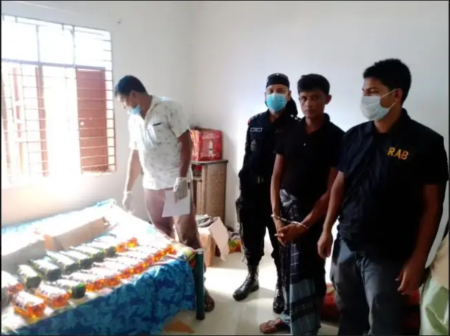লক্ষ্মীপুরে বিয়ার ও বিদেশী মদসহ মাদক কারবারিকে আটক লক্ষ্মীপুরে বিয়ার ও বিদেশী মদসহ মাদক কারবারিকে আটক