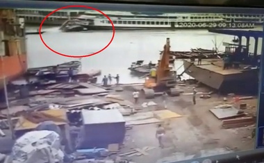 ময়ূর-২ লঞ্চের মালিকসহ সাতজনের বিরুদ্ধে মামলা ময়ূর-২ লঞ্চের মালিকসহ সাতজনের বিরুদ্ধে মামলা
