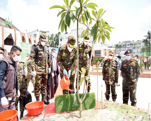 বৃক্ষরোপণ কর্মসূচীর উদ্বোধন করলেন সেনা প্রধান