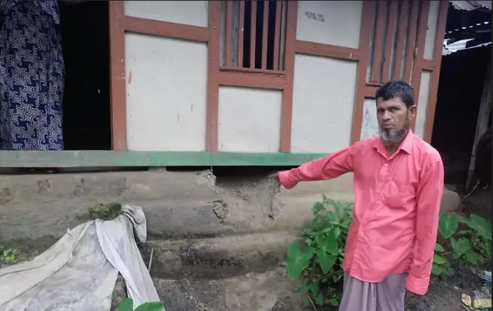 বাউফলে এক রাতে পাঁচ বাড়িতে চুরি বাউফলে এক রাতে পাঁচ বাড়িতে চুরি