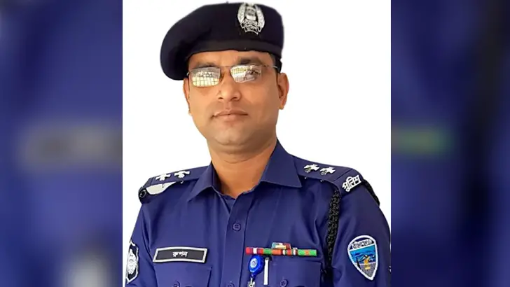 সেই এসআই রূপন নাথ ক্লোজড, ফেরত দিলেন ঘুষের টাকা-সিএনজি সেই এসআই রূপন নাথ ক্লোজড, ফেরত দিলেন ঘুষের টাকা-সিএনজি