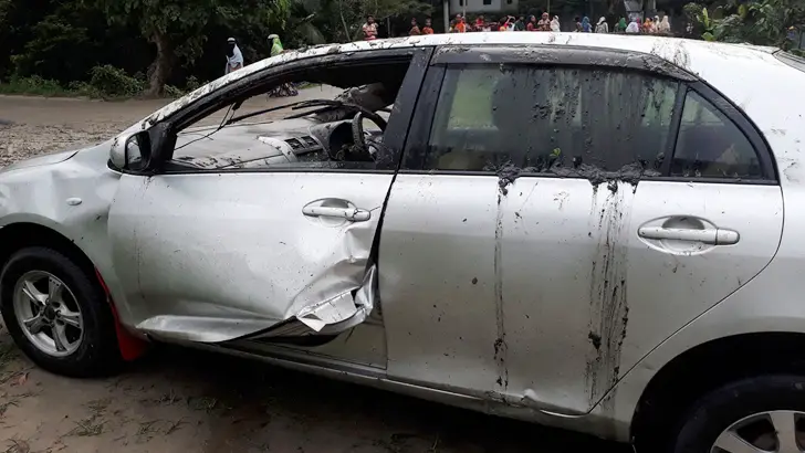 দাউদকান্দিতে প্রাইভেটকার খাদে পড়ে একই পরিবারের ৩ জন নিহত দাউদকান্দিতে প্রাইভেটকার খাদে পড়ে একই পরিবারের ৩ জন নিহত