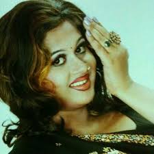 ঢাকাই সিনেমায় লিজা যেভাবে ‘ময়ূরী’হলেন ঢাকাই সিনেমায় লিজা যেভাবে ‘ময়ূরী’হলেন