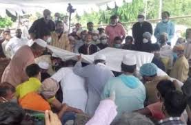 চিরনিদ্রায় শায়িত সাহারা খাতুন চিরনিদ্রায় শায়িত সাহারা খাতুন