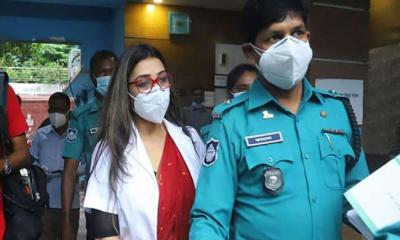 ডা. সাবরিনাকে নেয়া হচ্ছে আদালতে ॥ চাওয়া হবে রিমান্ড ডা. সাবরিনাকে নেয়া হচ্ছে আদালতে ॥ চাওয়া হবে রিমান্ড