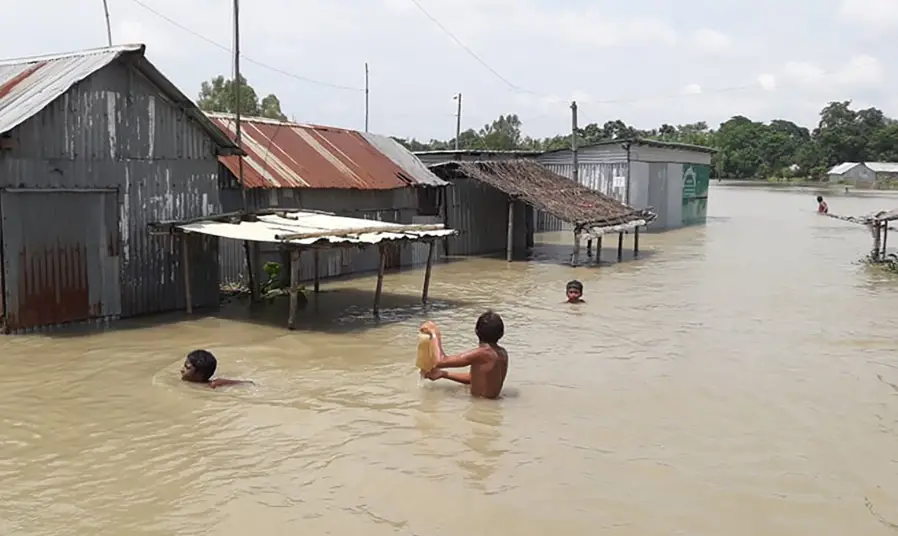 জামালপুরে বন্যায় প্রায় দুই লাখ মানুষ পানিবন্দি