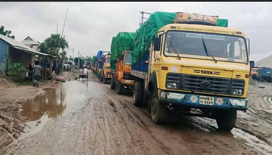 কাঁঠালবাড়ি-শিমুলিয়া নৌপথে স্বাভাবিক হয়নি ফেরি চলাচল