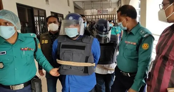 রিমান্ড শেষে আদালতে রিজেন্টের সাহেদ রিমান্ড শেষে আদালতে রিজেন্টের সাহেদ