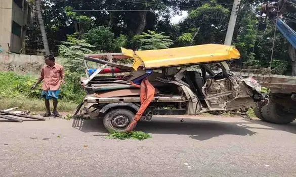 কুমিল্লায় ট্রাক-পিকআপ সংঘর্ষে ৪ জন নিহত