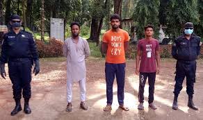 কিশোরগঞ্জে তিন ছিনতাইকারী আটক কিশোরগঞ্জে তিন ছিনতাইকারী আটক