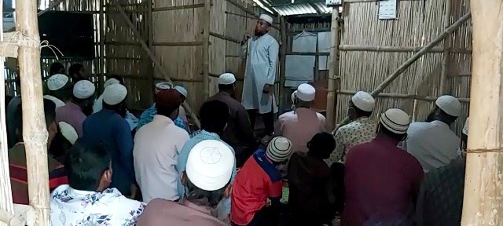 ঝিনাইদহের হরিণাকুন্ডুতে ঈদুল আযহার নামাজ আদায় ঝিনাইদহের হরিণাকুন্ডুতে ঈদুল আযহার নামাজ আদায়