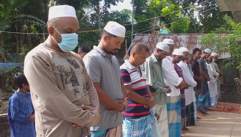 মাদারীপুরে ৪০ গ্রামে ঈদ-উল আযহা পালিত মাদারীপুরে ৪০ গ্রামে ঈদ-উল আযহা পালিত