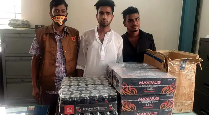 না’গঞ্জে ২৬৪ ক্যান বিয়ারসহ গ্রেফতার ২ না’গঞ্জে ২৬৪ ক্যান বিয়ারসহ গ্রেফতার ২