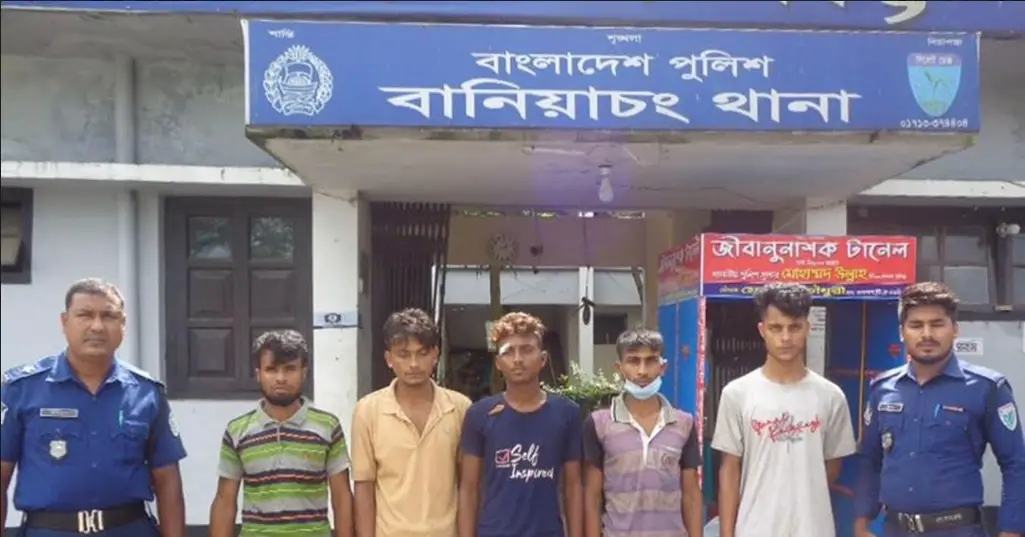 বানিয়াচংয়ে পুলিশের অভিযানে ৫ জন গ্রেফতার বানিয়াচংয়ে পুলিশের অভিযানে ৫ জন গ্রেফতার