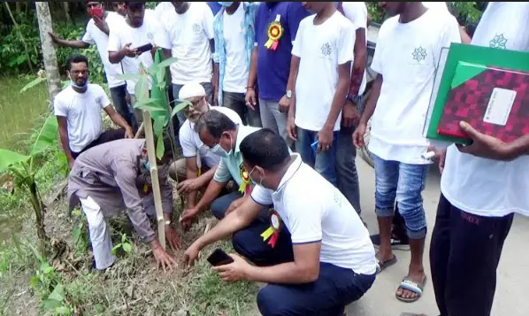 নওগাঁয় মাসব্যাপী বৃক্ষ রোপন কর্মসূচীর উদ্বোধন