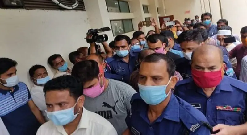 মেজর সিনহা হত্যা ॥ ৪ পুলিশসহ ৭ জন সাত দিনের রিমান্ডে মেজর সিনহা হত্যা ॥ ৪ পুলিশসহ ৭ জন সাত দিনের রিমান্ডে