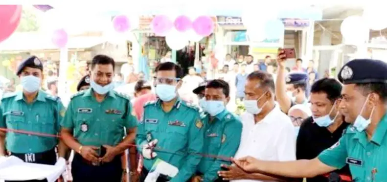 টঙ্গীতে বিট পুলিশিং কার্যালয়ের উদ্বোধন টঙ্গীতে বিট পুলিশিং কার্যালয়ের উদ্বোধন