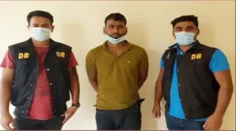ডিসি-এসপি সেজে প্রতারণা ডিসি-এসপি সেজে প্রতারণা