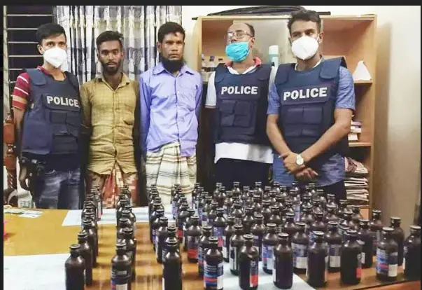 নওগাঁর পোরশায় ফেন্সিডিলসহ গ্রেফতার ২ নওগাঁর পোরশায় ফেন্সিডিলসহ গ্রেফতার ২