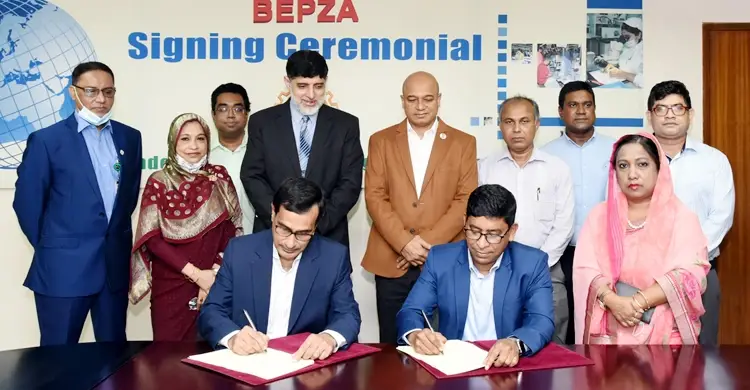 পিপিই ও খেলনা তৈরির কারখানা করতে যাচ্ছে বঙ্গ প্লাষ্টিক পিপিই ও খেলনা তৈরির কারখানা করতে যাচ্ছে বঙ্গ প্লাষ্টিক