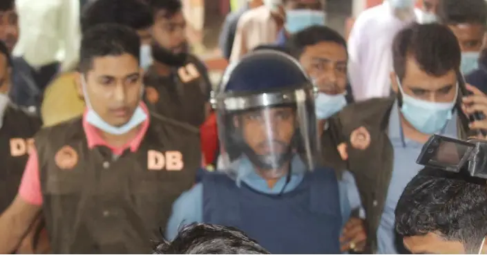 ইউএনওর উপর হামলা : রবিউল আরও ৩ দিনের রিমান্ডে ইউএনওর উপর হামলা : রবিউল আরও ৩ দিনের রিমান্ডে