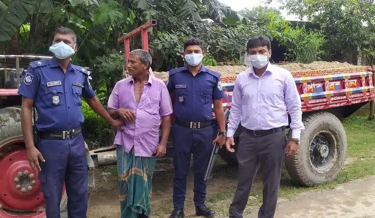 অবৈধভাবে বালু উত্তোলন করায় এক ব্যবসায়ীর ৩ মাসের জেল অবৈধভাবে বালু উত্তোলন করায় এক ব্যবসায়ীর ৩ মাসের জেল