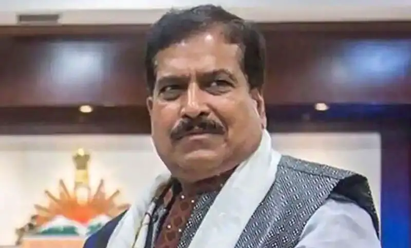 করোনায় ভারতের রেল প্রতিমন্ত্রী সুরেশ আঙ্গাদির মৃত্যু করোনায় ভারতের রেল প্রতিমন্ত্রী সুরেশ আঙ্গাদির মৃত্যু