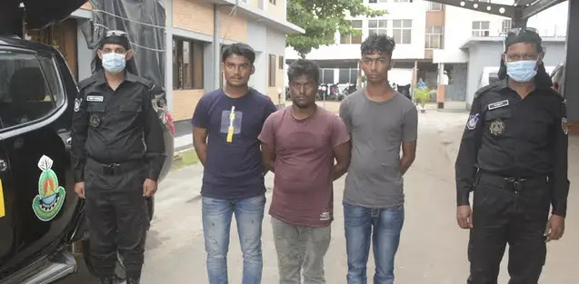 নারায়ণগঞ্জে তিন পরিবহন চাঁদাবাজ গ্রেফতার নারায়ণগঞ্জে তিন পরিবহন চাঁদাবাজ গ্রেফতার