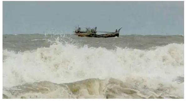 হাতিয়ায় মাছধরা ট্রলার ডুবি, ২ জেলের মৃতদেহ