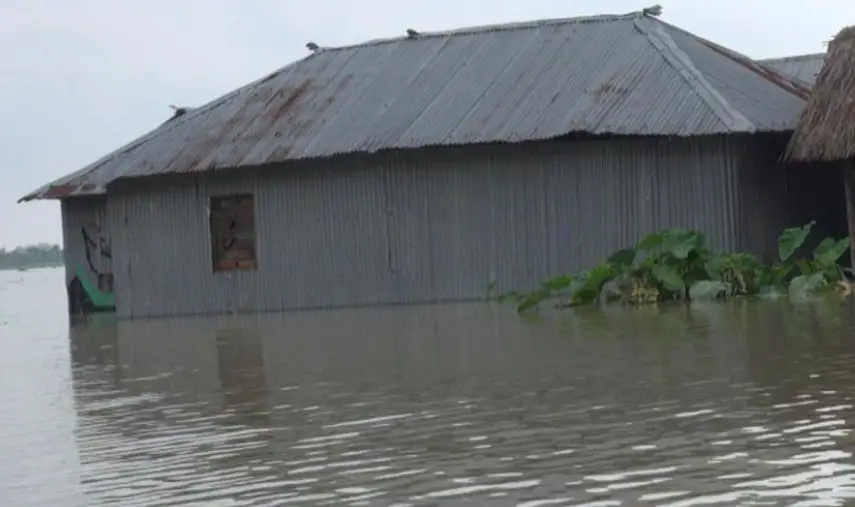 কুড়িগ্রামে পানিবন্দি ৫০ হাজার মানুষ