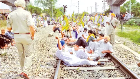 কৃষি বিলের প্রতিবাদে ভারতজুড়ে বন্ধ্