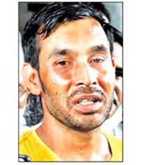 জাহালমকে ১৫ লাখ টাকা দেয়ার নির্দেশ জাহালমকে ১৫ লাখ টাকা দেয়ার নির্দেশ